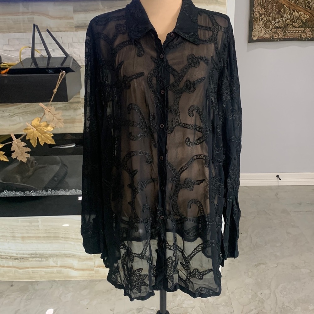 Avenue Women’s Black Sheer Embroidered Floral Tunic Size 18/20 (324)